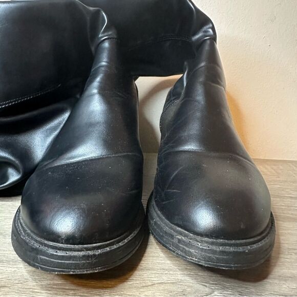 Black Heeled Boots - Picture 6 of 7